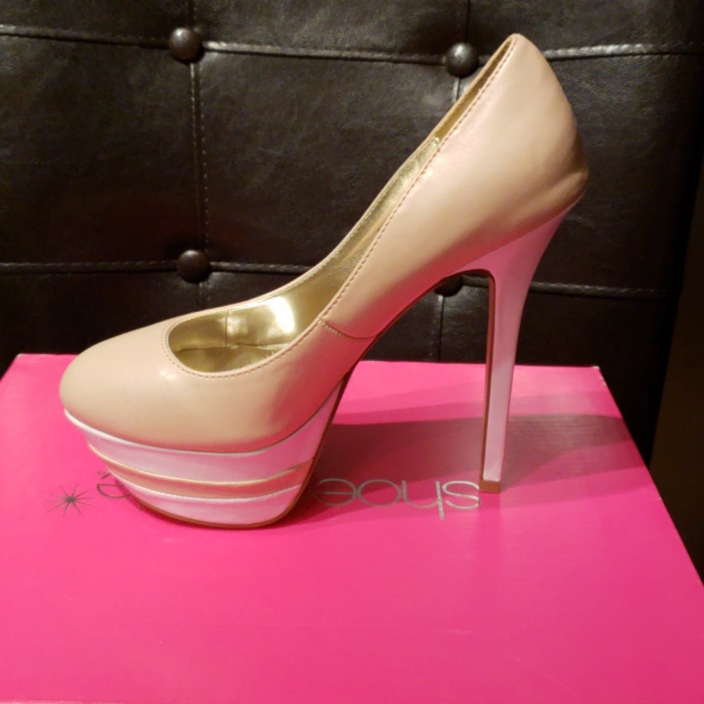 Shoedazzle Taya Platform Heel